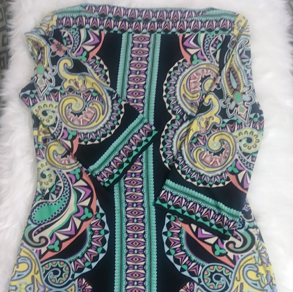 EUC ECI Dress Size M 3/4 Sleeves Shift Dress